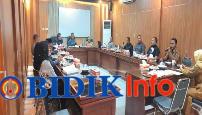Ardin Silaen Pimpin Rapat Internal Tim Pansus DPRD Bengkulu Utara LKPJ tahun 2024