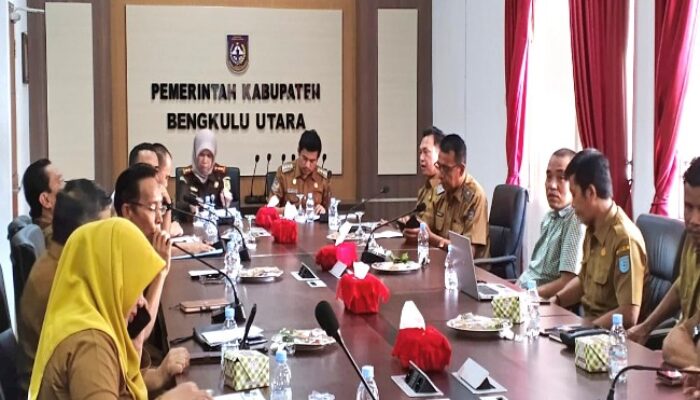 Disamping Kajari Bupati Sindir Plt Dinas Pendidikan BU, Terkait Dugaan Ganggu Istri Kades 