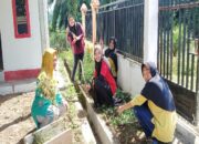 Pemdes Talang Curup Era Kades Sudianto Setiap Jum’at Gotong Royang Pembersihan Desa